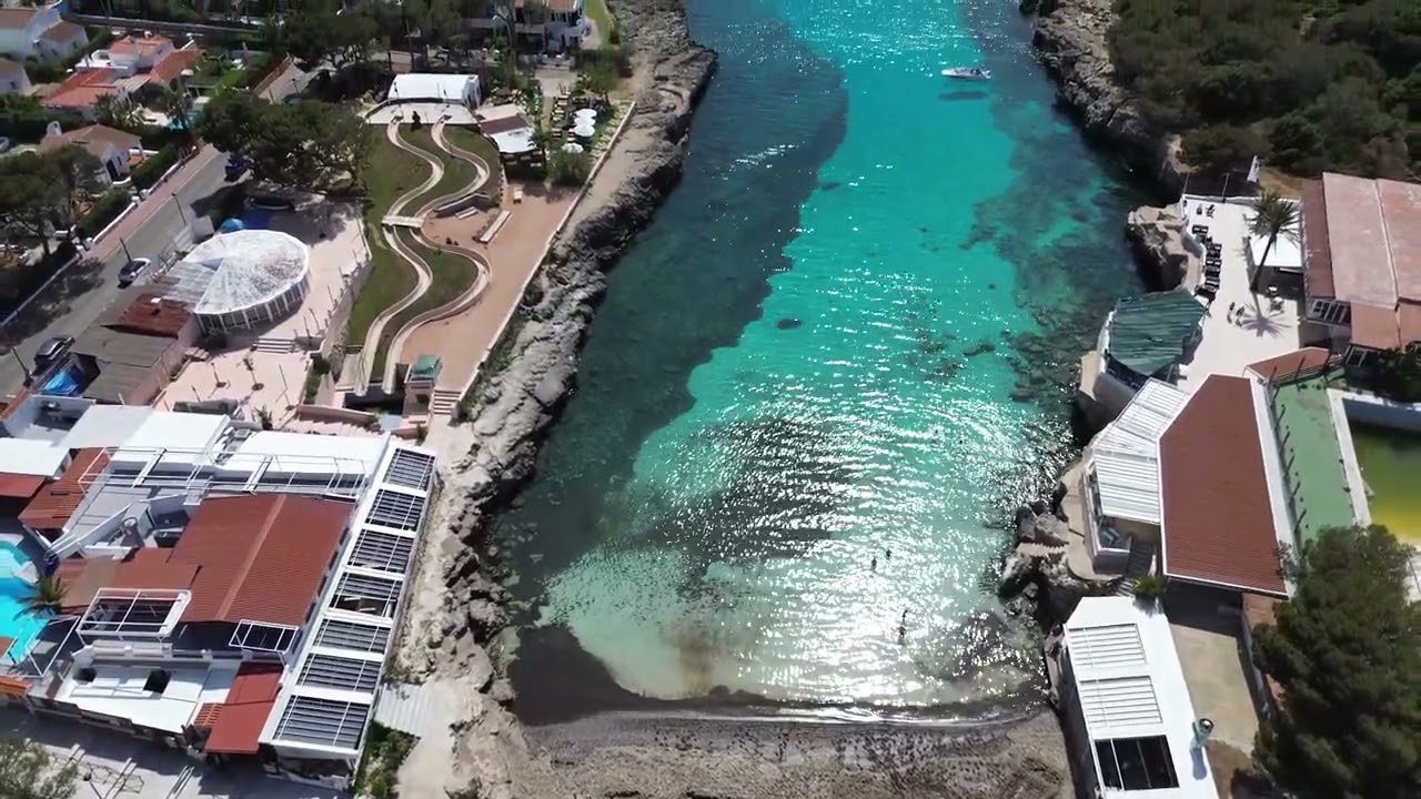 Playas-de-arena-blanca-en-Menorca-que-parecen-el-Caribe - Baleares Noticias 24h Playas de arena blanca en Menorca que parecen el Caribe