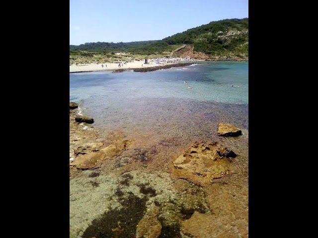 Playas nudistas en las Islas Baleares: dónde disfrutar de la naturaleza sin restricciones