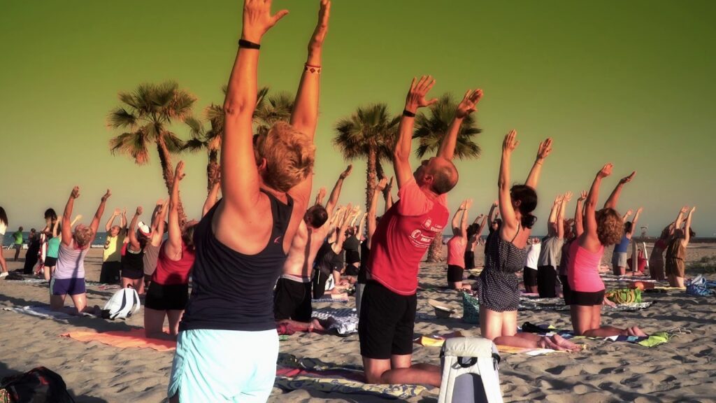 Playas ideales para hacer yoga en la arena en las Islas Baleares